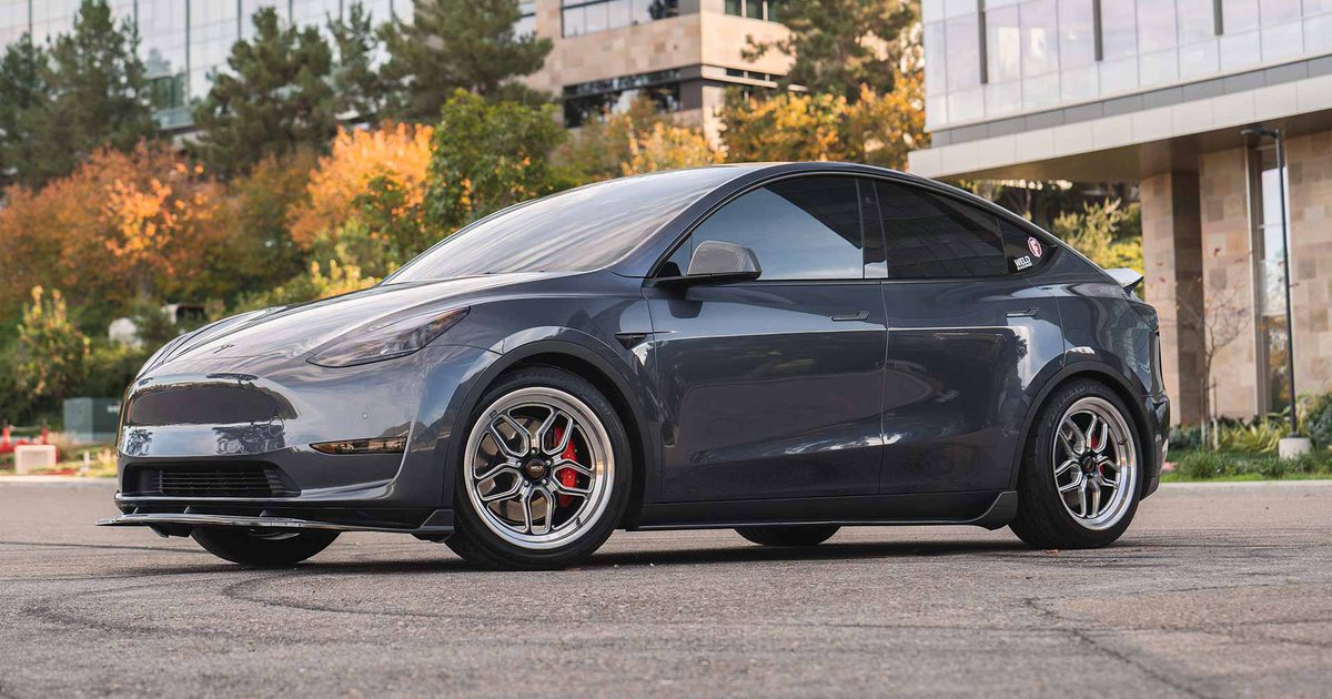 Tesla Model Y - Laguna - Gloss Black Milled | WELD Racing Wheels