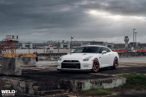 WELD Esteem White GTR New Gloom 1