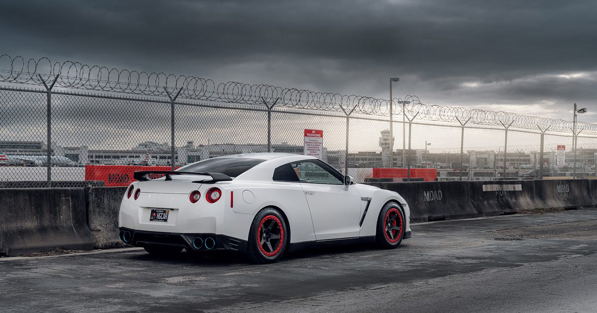 White R35 Gt R Lowered White Nissan Gt R R35 Wallpaper