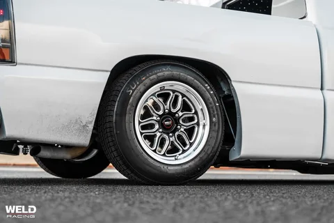 WELD Laguna6 White Chevrolet Silverado Gloss Black Milled 09
