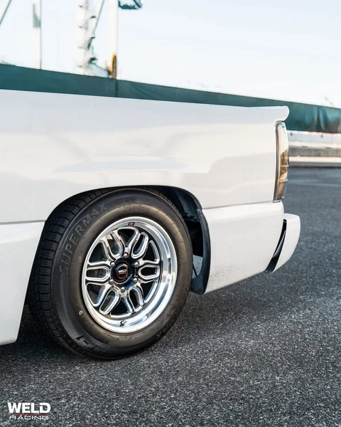 WELD Laguna6 White Chevrolet Silverado Gloss Black Milled 14