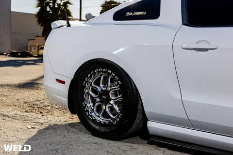 WELD Laguna Beadlock White Ford Mustang Gloss Black Milled 17