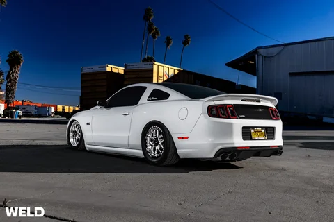 WELD Laguna Beadlock White Ford Mustang Gloss Black Milled 21