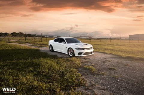 WELD RTS S81 Beadlock White Dodge Charger Hellcat Redeye Gloss Black Milled 56