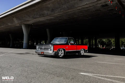 WELD Ventura Red Black Chevrolet C10 Silver 01