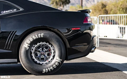 Black 5th gen zl1 camaro irwindale drag strip weld s76 beadlock wheels hoosier tires n