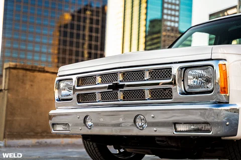 White chevy s10 pickup truck v8 swap weld performance rf laguna wheels momo hertiage steering wheels shift knob l