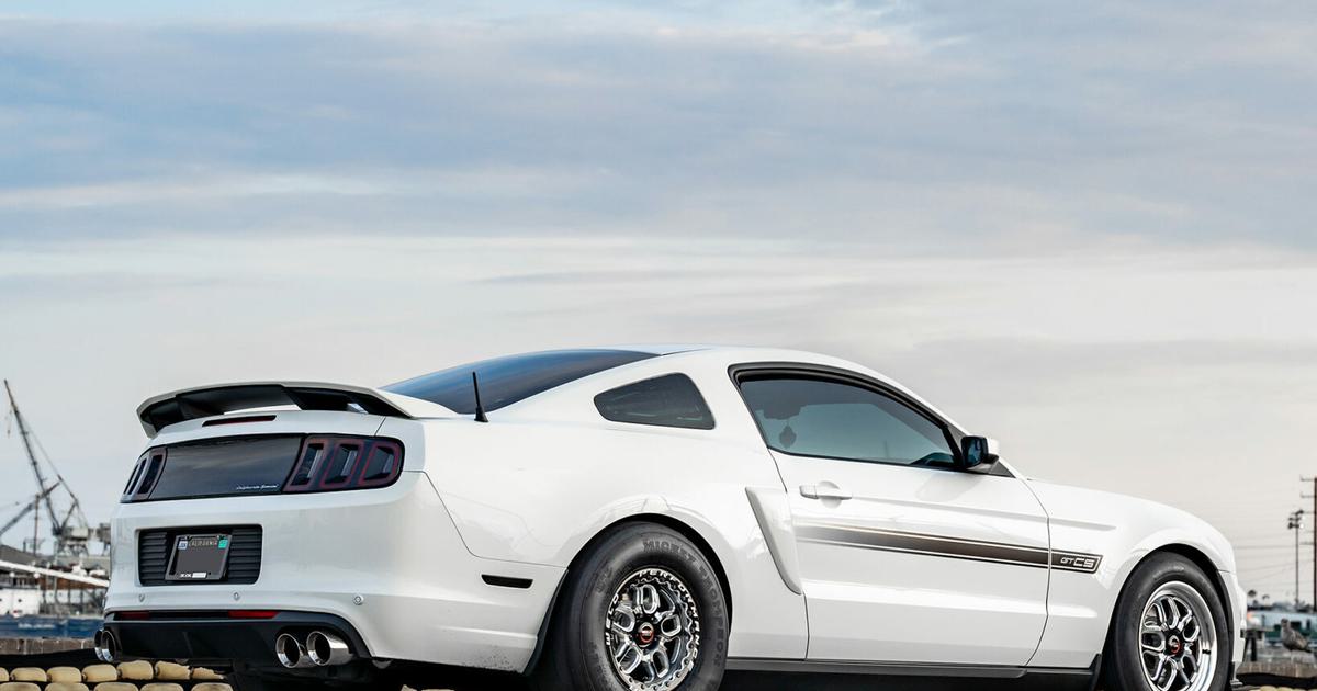 White Ford Mustang GT California Special S197 -… | WELD Racing Wheels